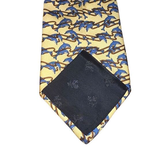 Brooks Brothers Yellow Dolphin Print Handmade 100% Silk Neck Tie - Picture 4 of 5